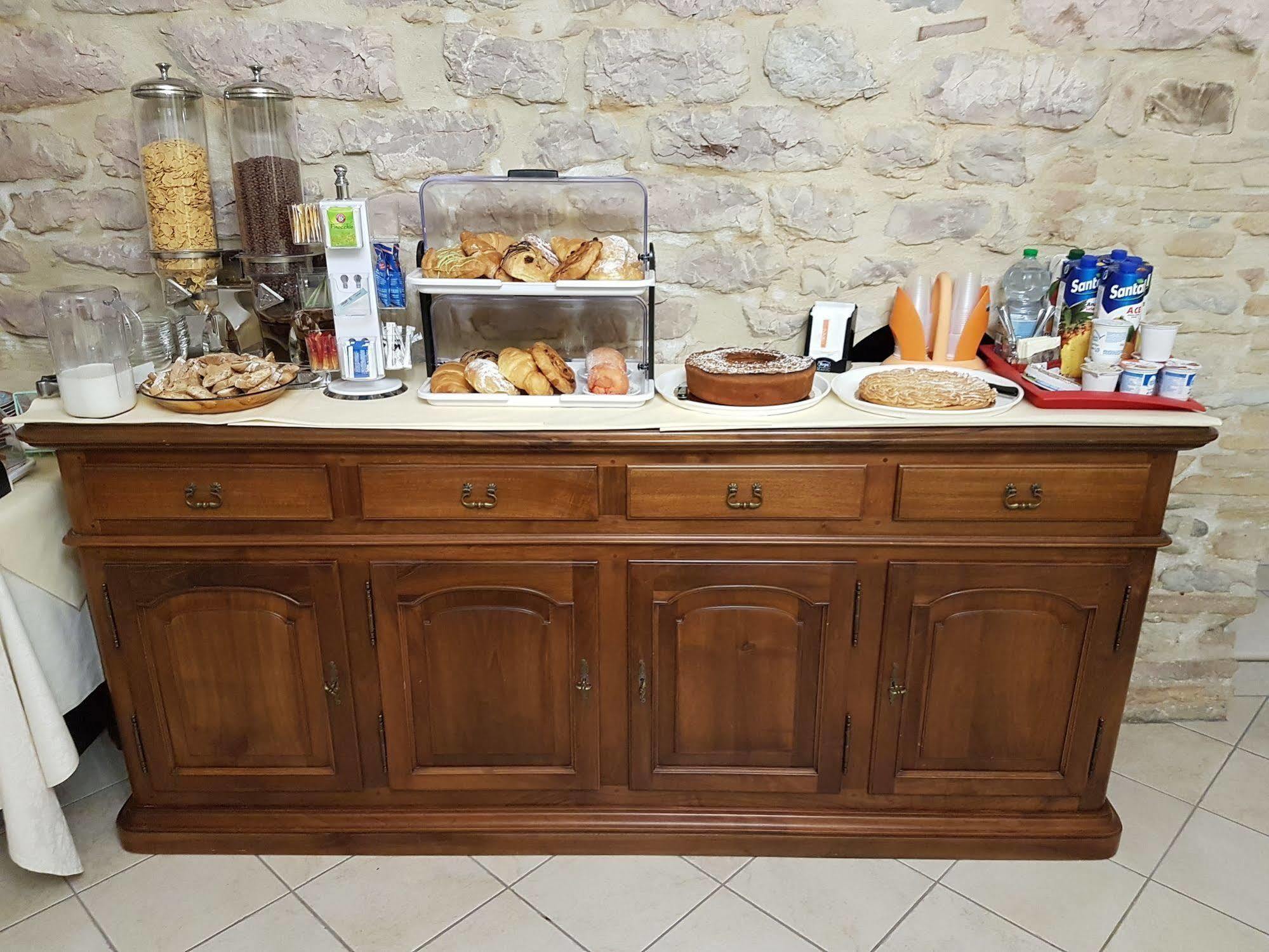 Hotel Ponte San Vittorino Assisi Kültér fotó