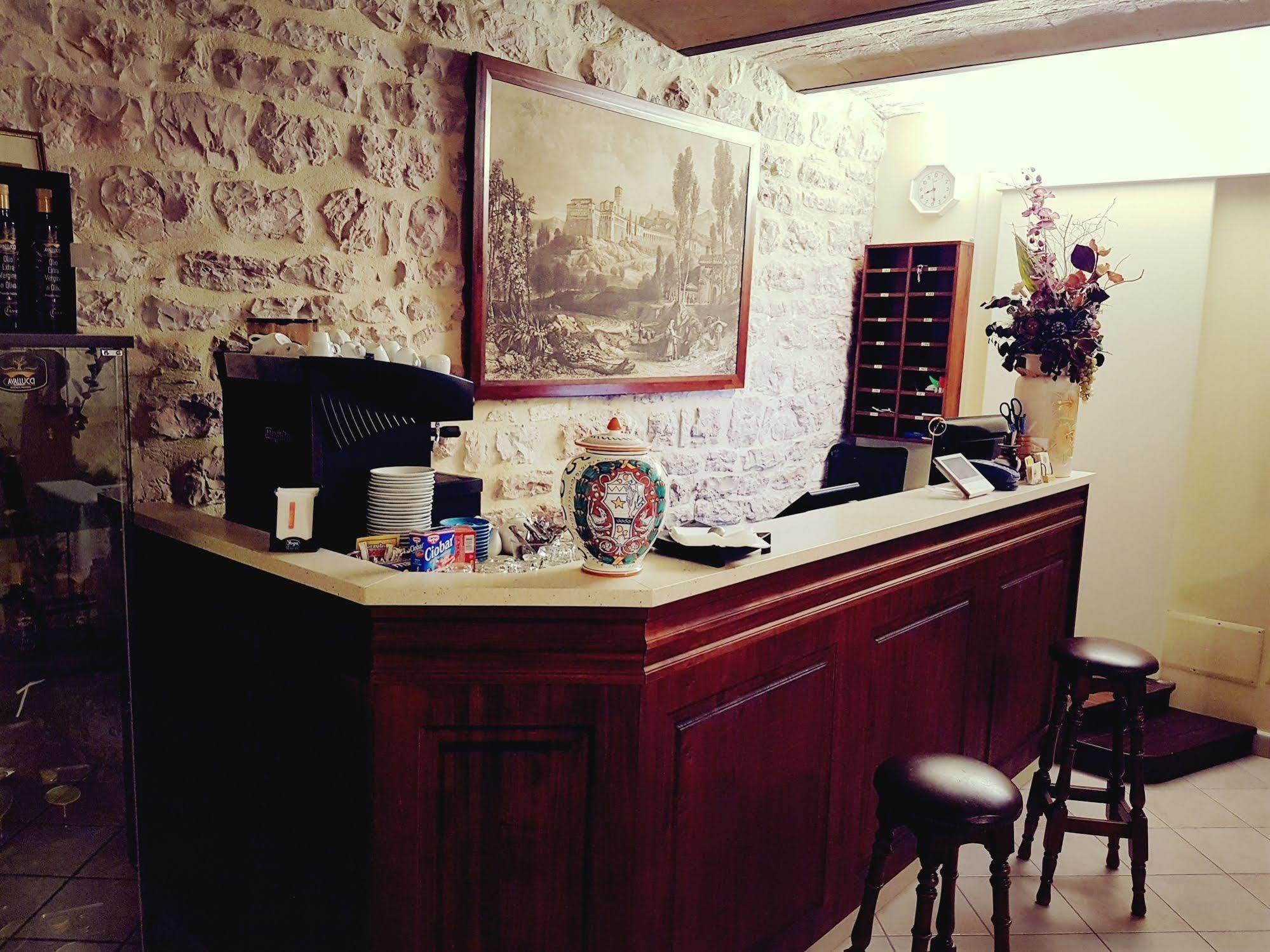 Hotel Ponte San Vittorino Assisi Kültér fotó