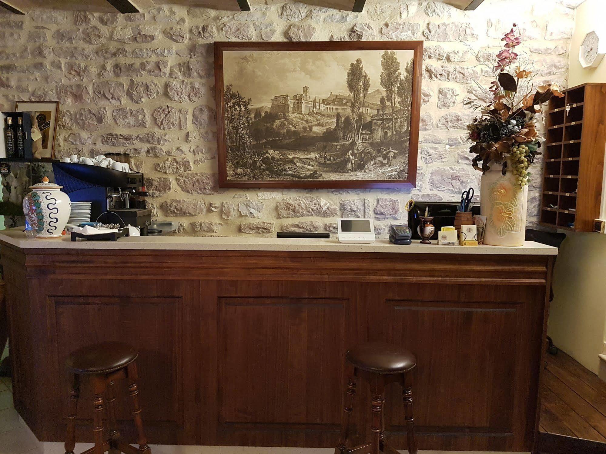 Hotel Ponte San Vittorino Assisi Kültér fotó