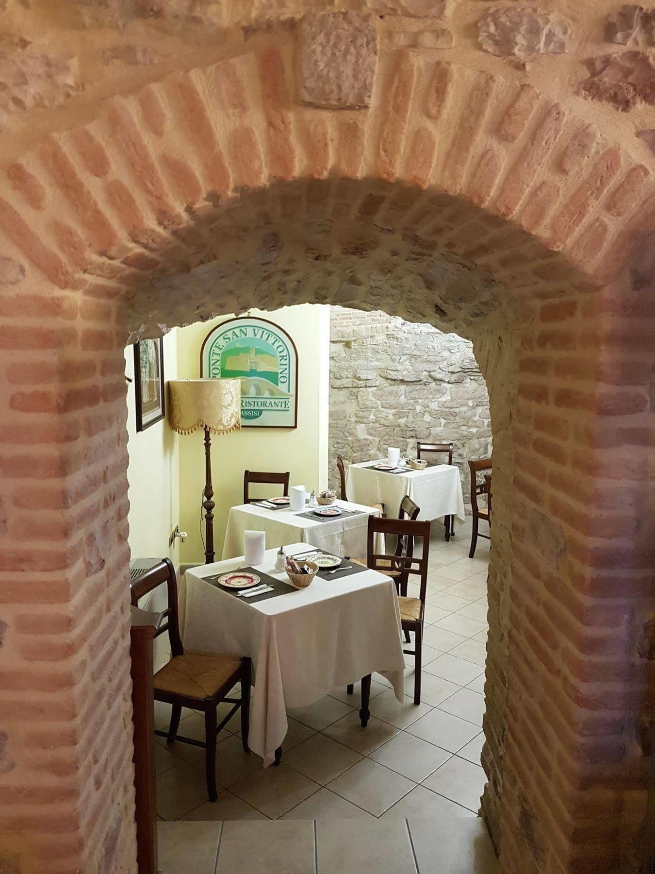 Hotel Ponte San Vittorino Assisi Kültér fotó